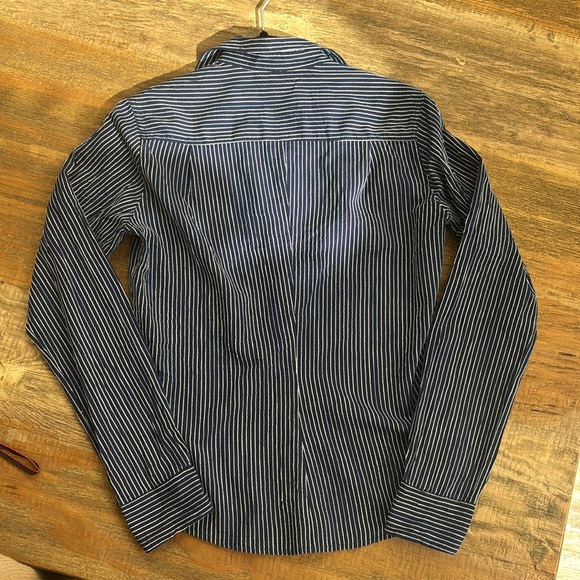 Frank & Eileen Barry Blue and white pinstripe shirt XS - Picture 7 of 11